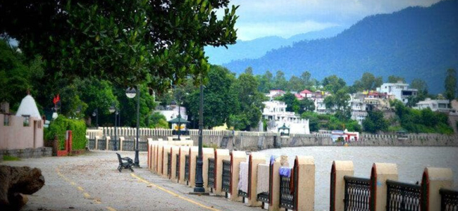 Have a Stroll along the Marine Drive